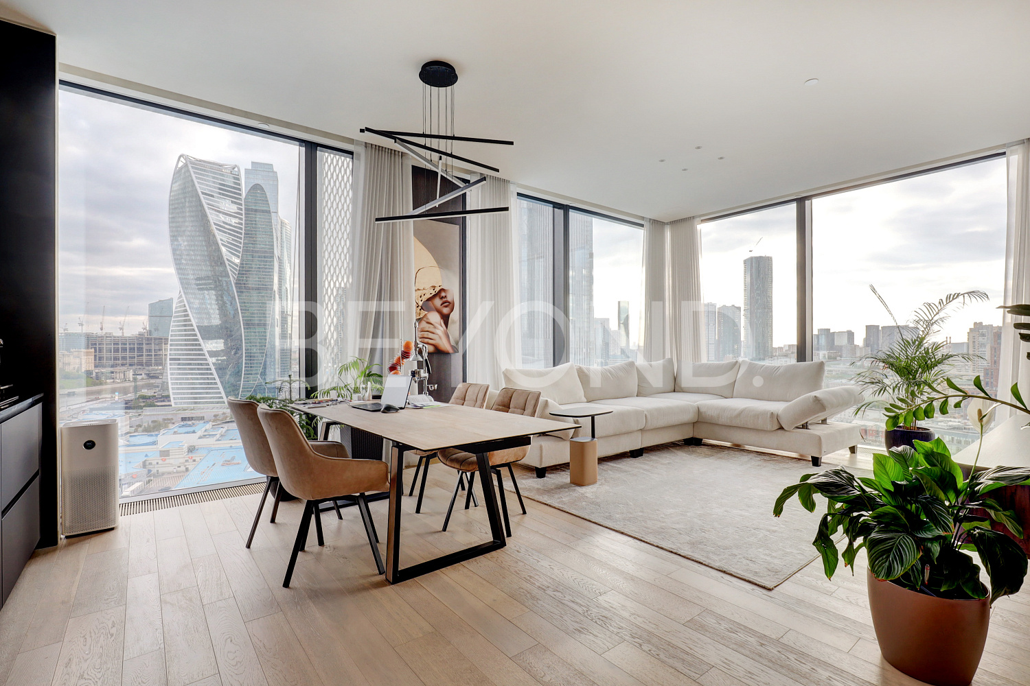 Capital Towers - жизнь с видом на воду