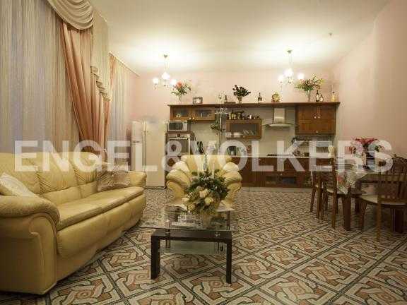 гатчинская, 9 - уютная квартира в центре петроградской стороны фото 1