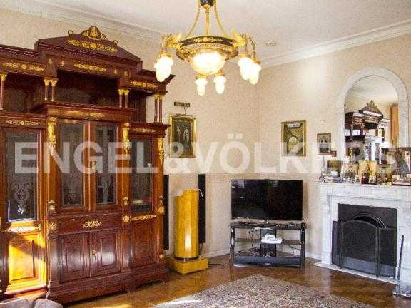 в.о., большой пр., 63 - классика в сердце васильевского о-ва фото 1