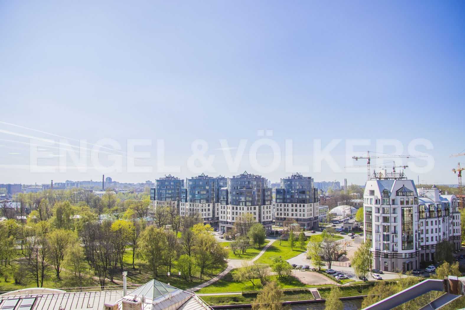 «дом на ждановке» - французская мансарда с панорамным видом на водную гладь в сердце петроградской стороны фото 1