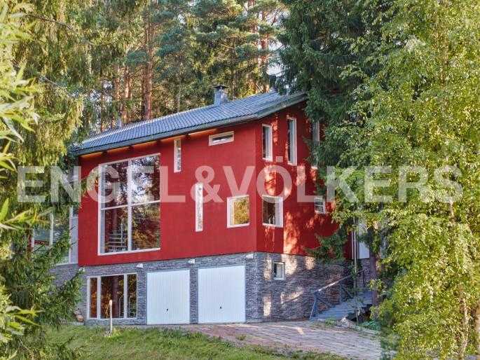 п.вартемяги - дом "революция" фото 1