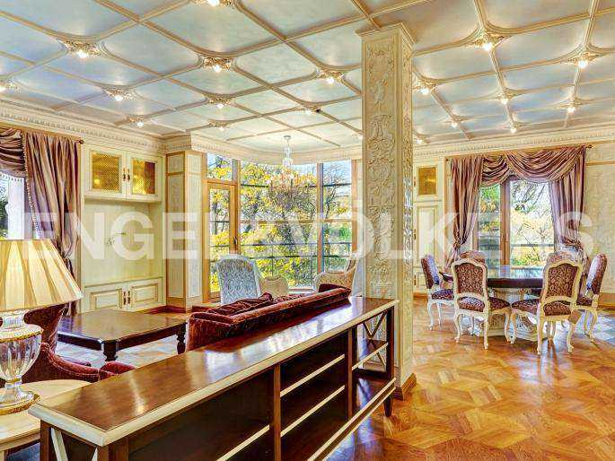 наб. реки фонтанки, 1 - элегантная квартира с видом на михайловский замок фото 1