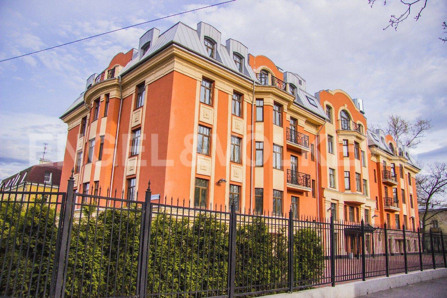 дибуновская, 22 «rich' art club» фото 1