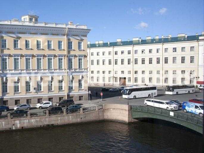 наб. реки мойки, 24 - квартира с видом на воду «в двух шагах» от эрмитажа фото 1