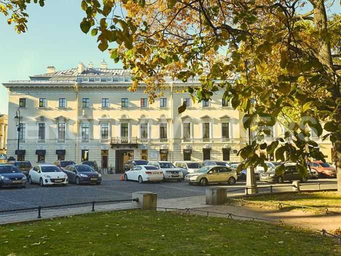 итальянская, 4 - классика в реконструированном доме на пл. искусств фото 1