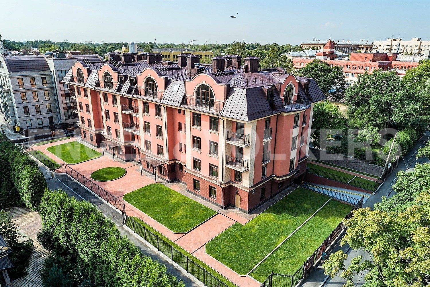 rich’art club – малоэтажный дом премиум класса у елагина острова фото 1