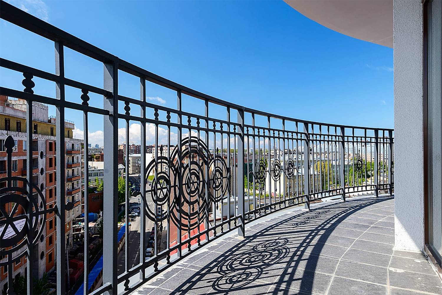 «аристократ» - особый взгляд сквозь панорамное окно фото 1