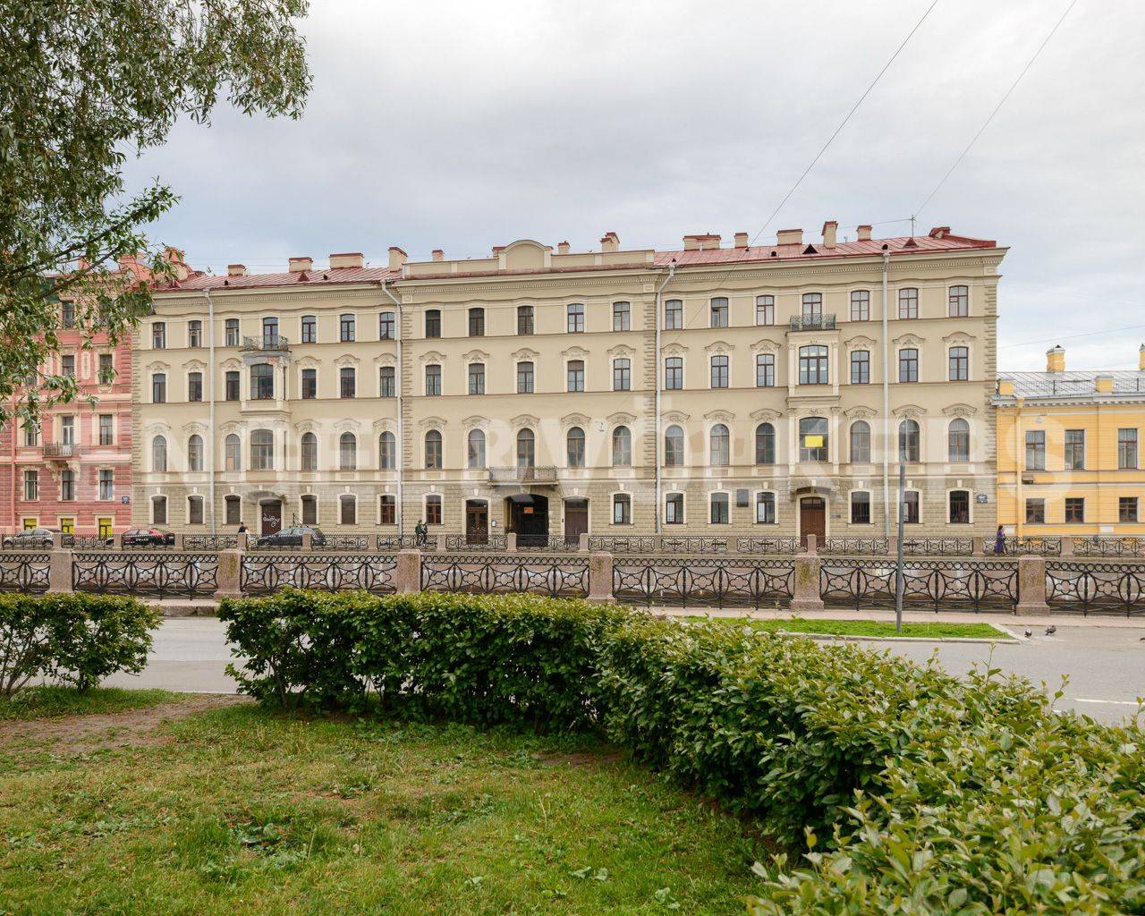 наб. реки мойки, 84 - дизайн от галереи bulthaup с видом на воду фото 1