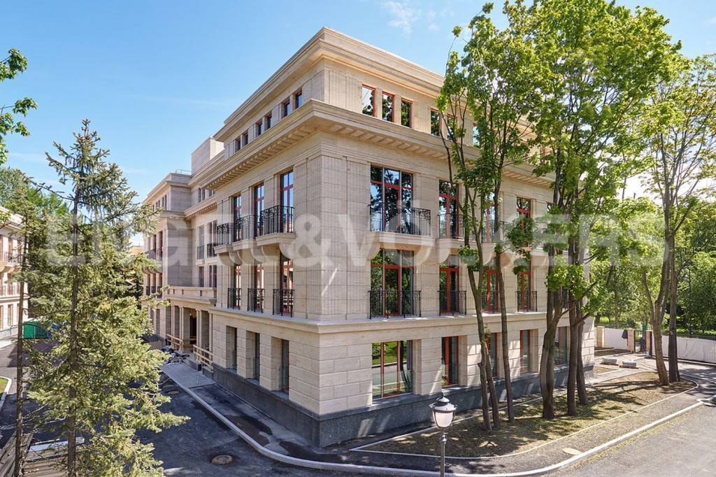 "резиденция на каменном" - апартаменты с видом на парк "тихий отдых" в особняке "таубе" фото 1