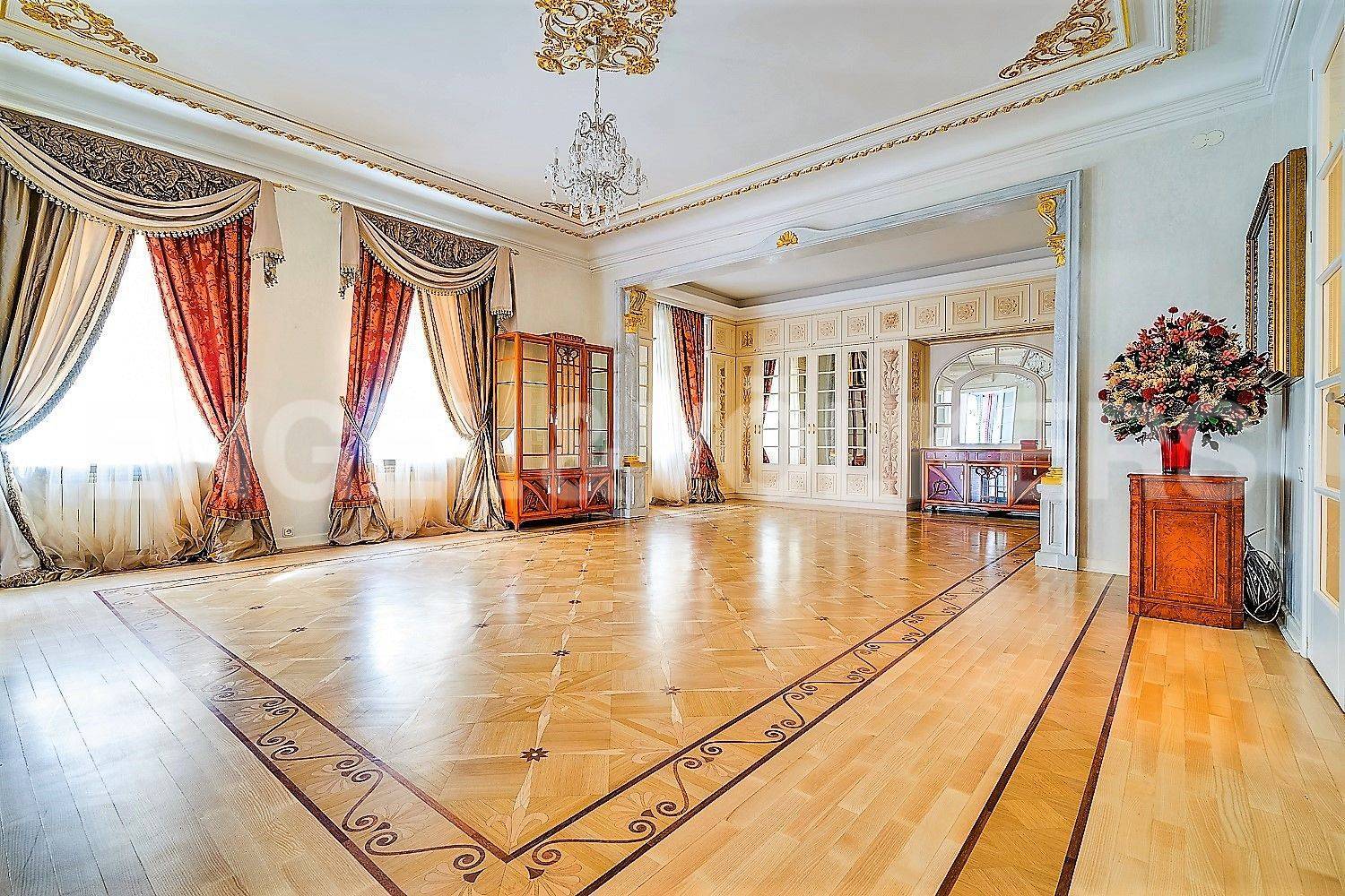 гродненский пер., 1 – фамильная драгоценность вблизи таврического сада фото 1