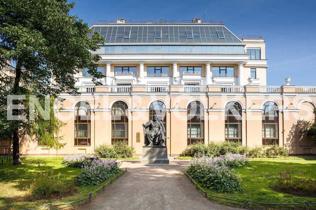 итальянская, 12а – современность в центре петербурга фото 1