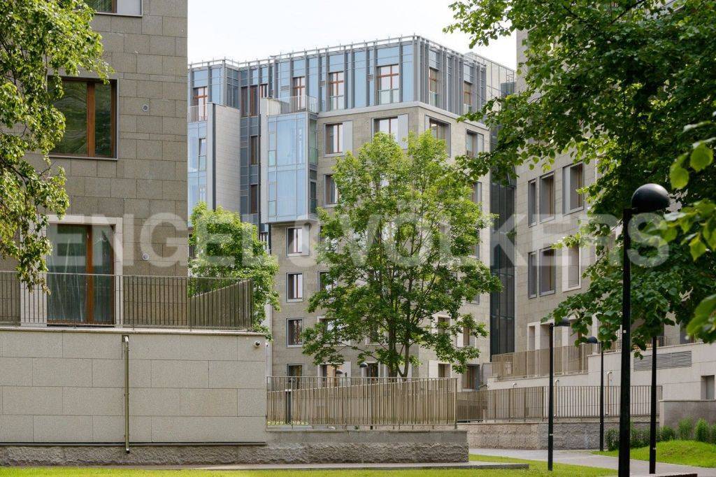 «смольный парк» - эстетика стиля с изысканным видом на смольный собор фото 1