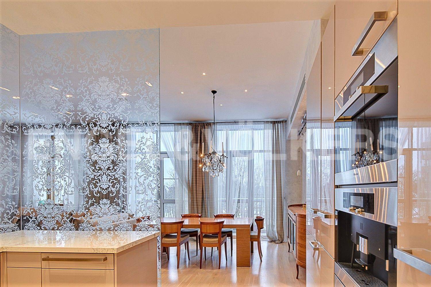 динамовская, 2  – современные формы классического дизайна фото 1