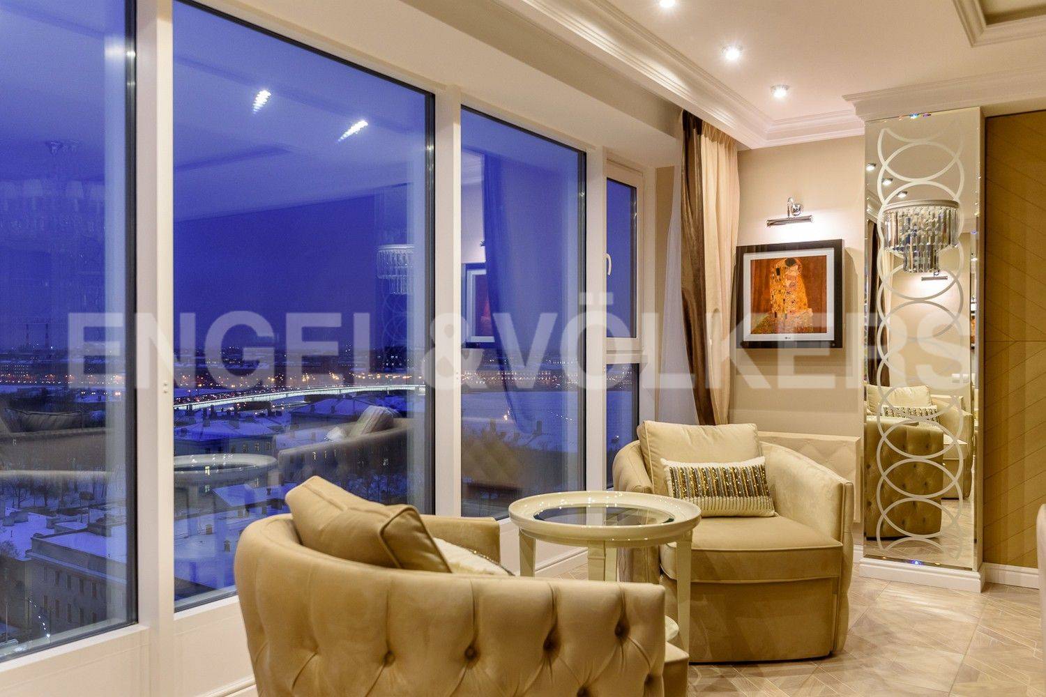 жк «монблан» – изящная классика с видом на панораму петербурга фото 1