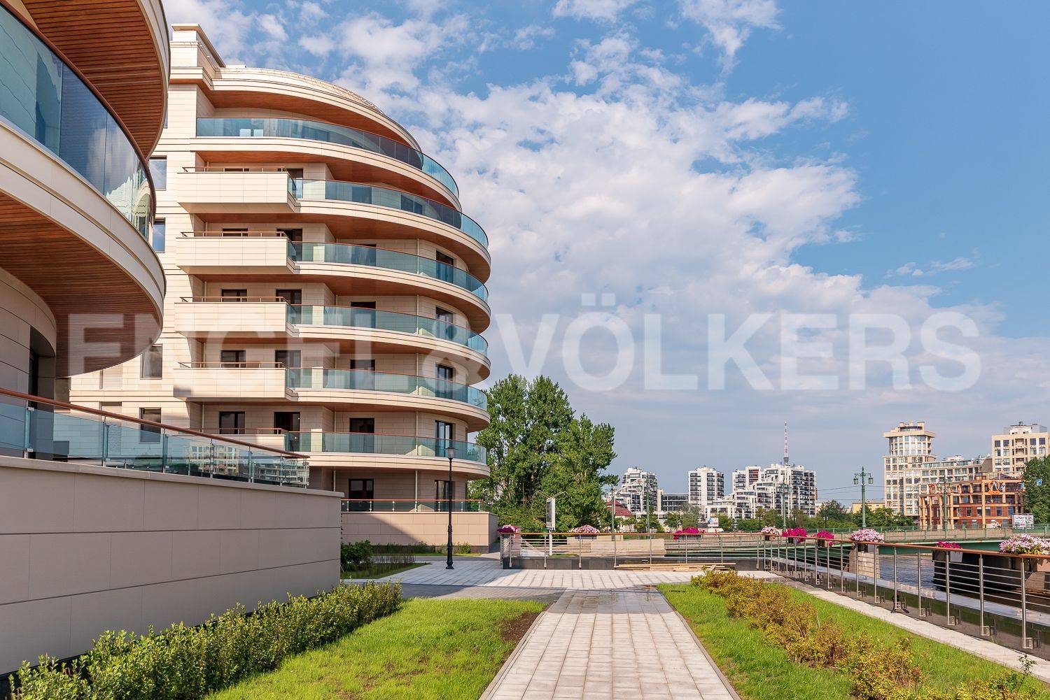 жк «привилегия» - квартира для большой семьи на берегу малой невки фото 1