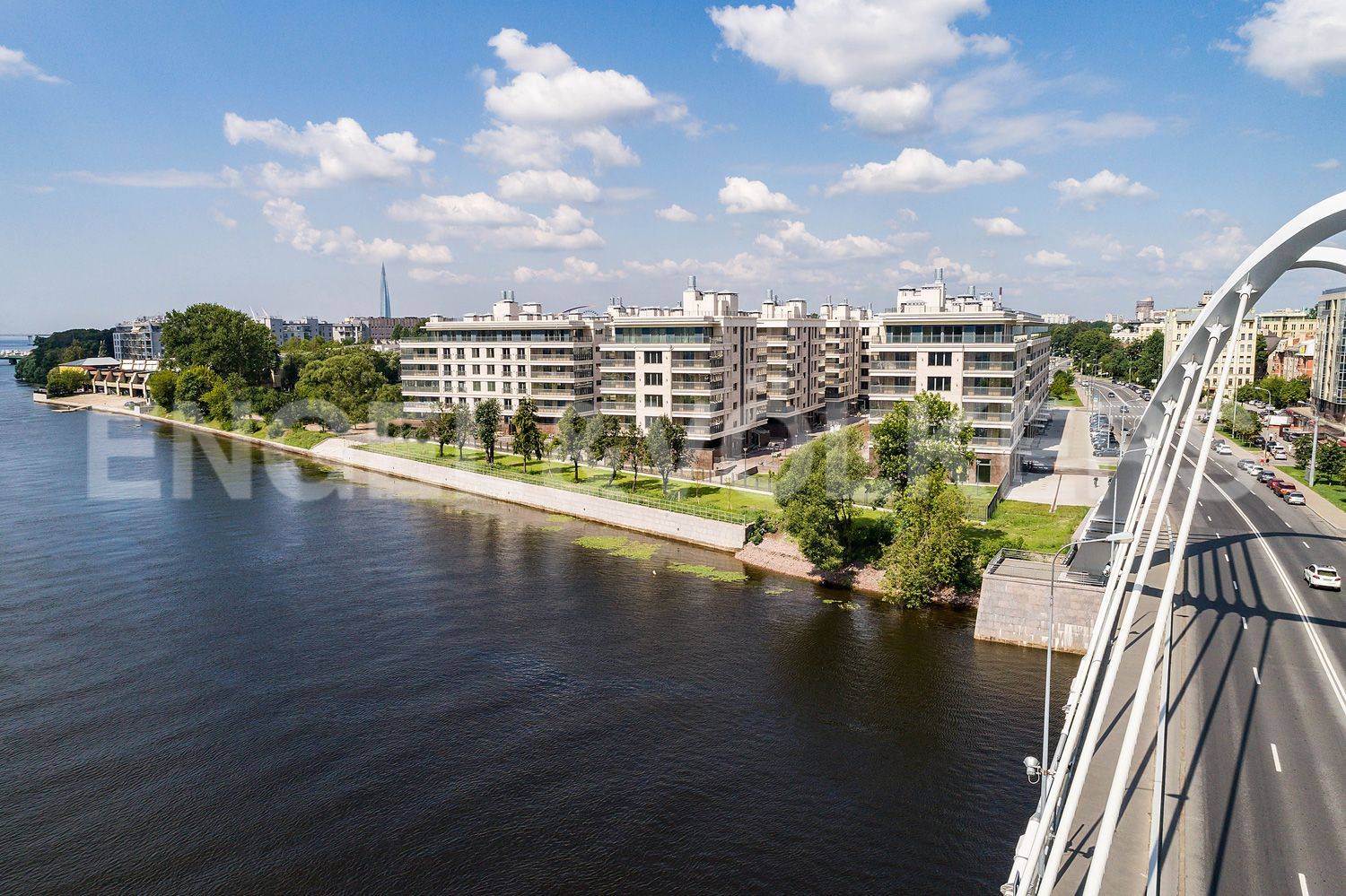 крестовский de luxe - абсолютная гармония жизни у лазаревского моста фото 1