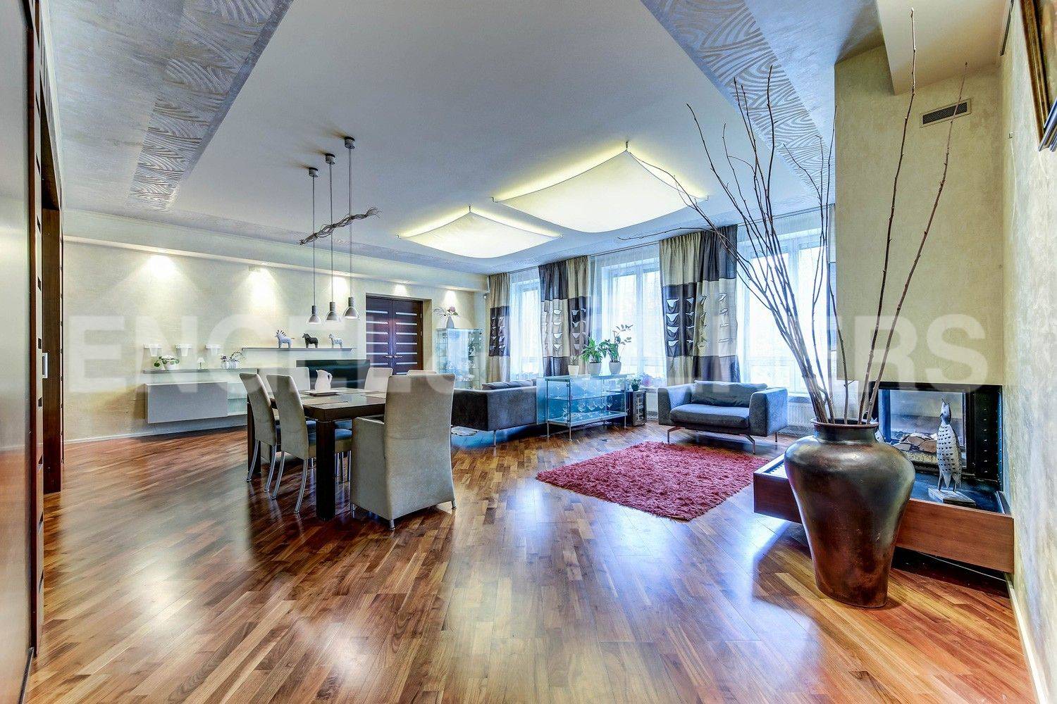 суворовский, 32 – семейный уют в современном доме с паркингом фото 1