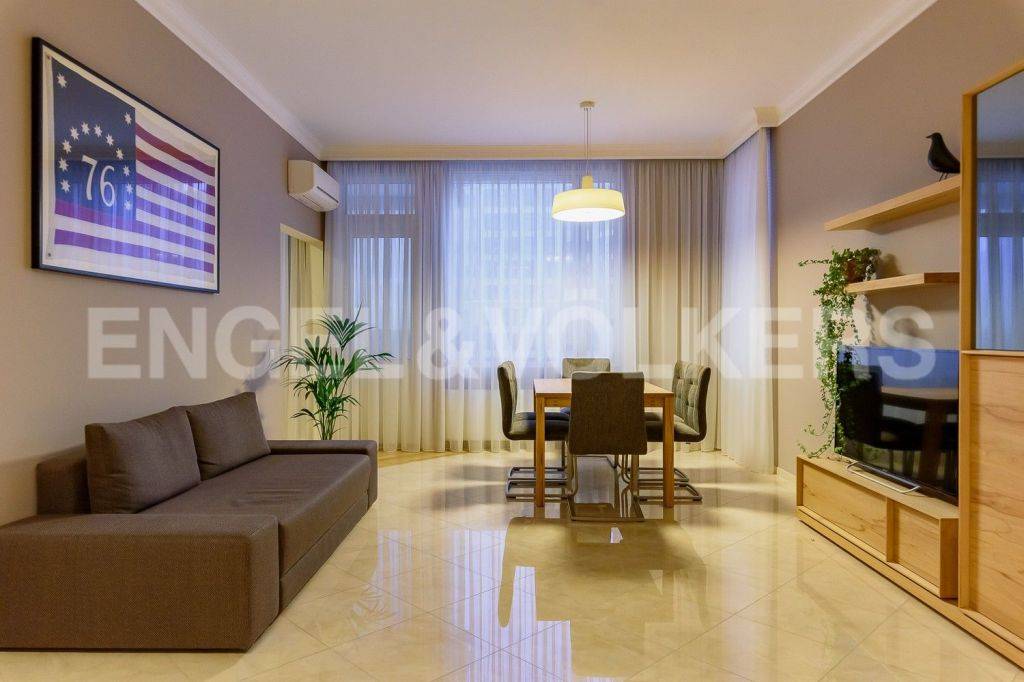 барочная ул., 12  -  вид на р. карповку и современный дизайн фото 1