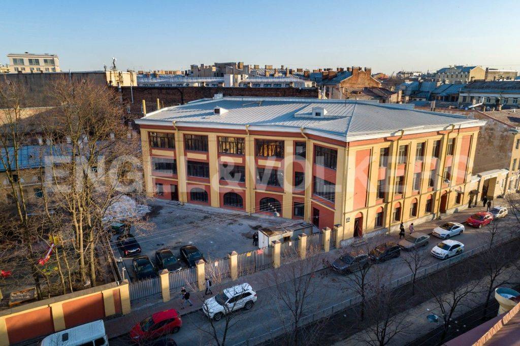 в.о. средний пр., 2 - здание свободного назначения с видом на неву фото 1