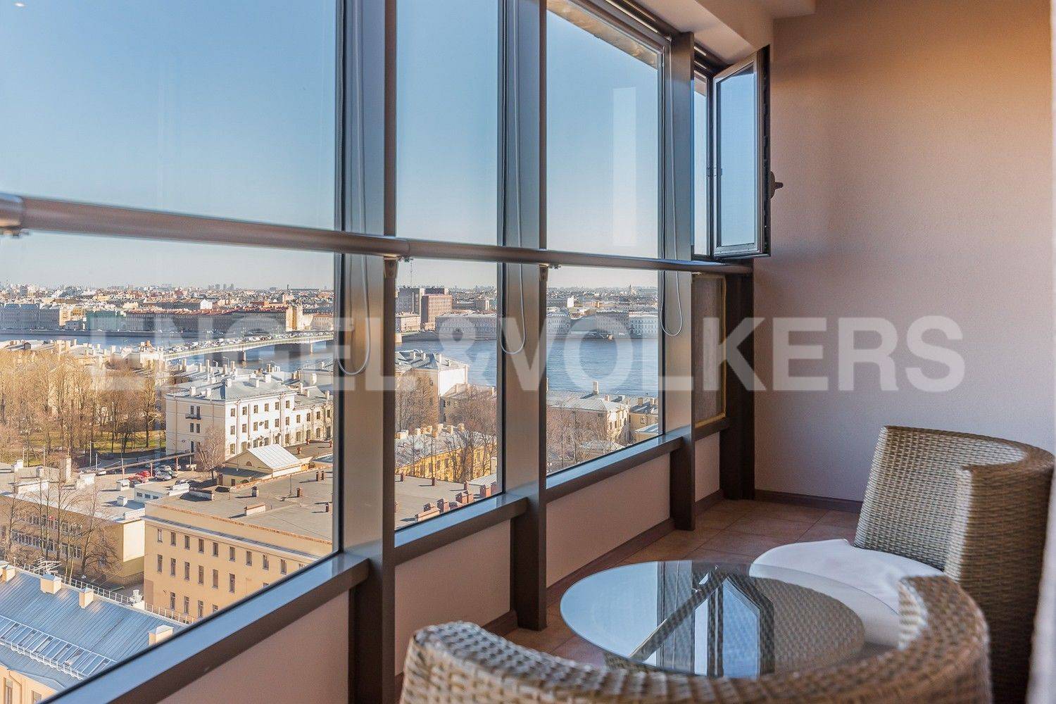 mont blanc – современный уют с видом на панораму петербурга фото 1