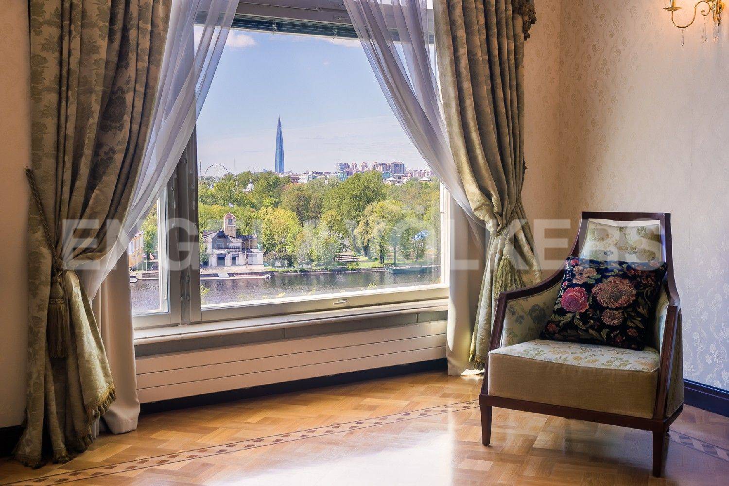 omega house - панорамный вид на зелень парков и центр города фото 1