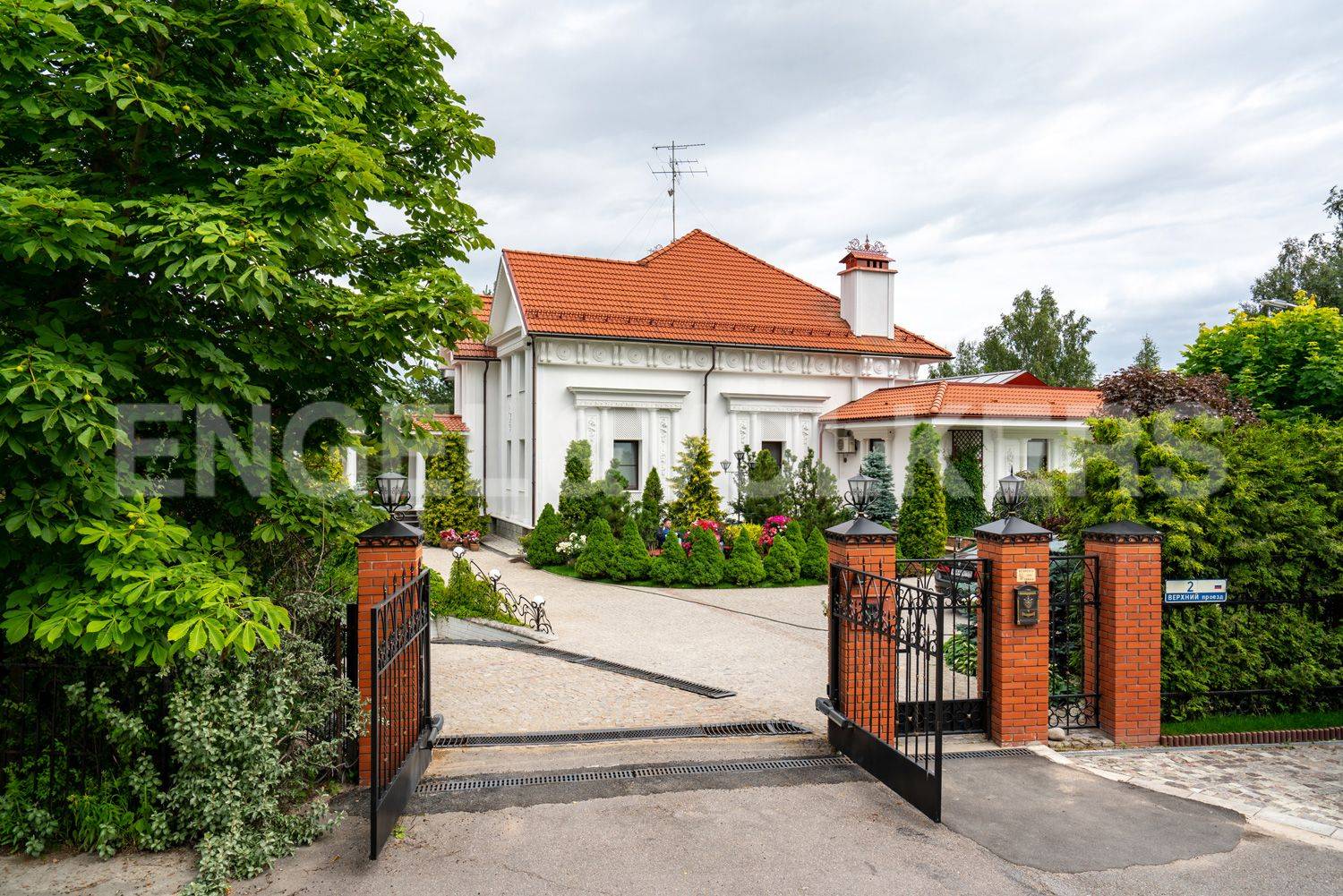 «русская деревня» - семейная резиденция в закрытом поселке фото 1