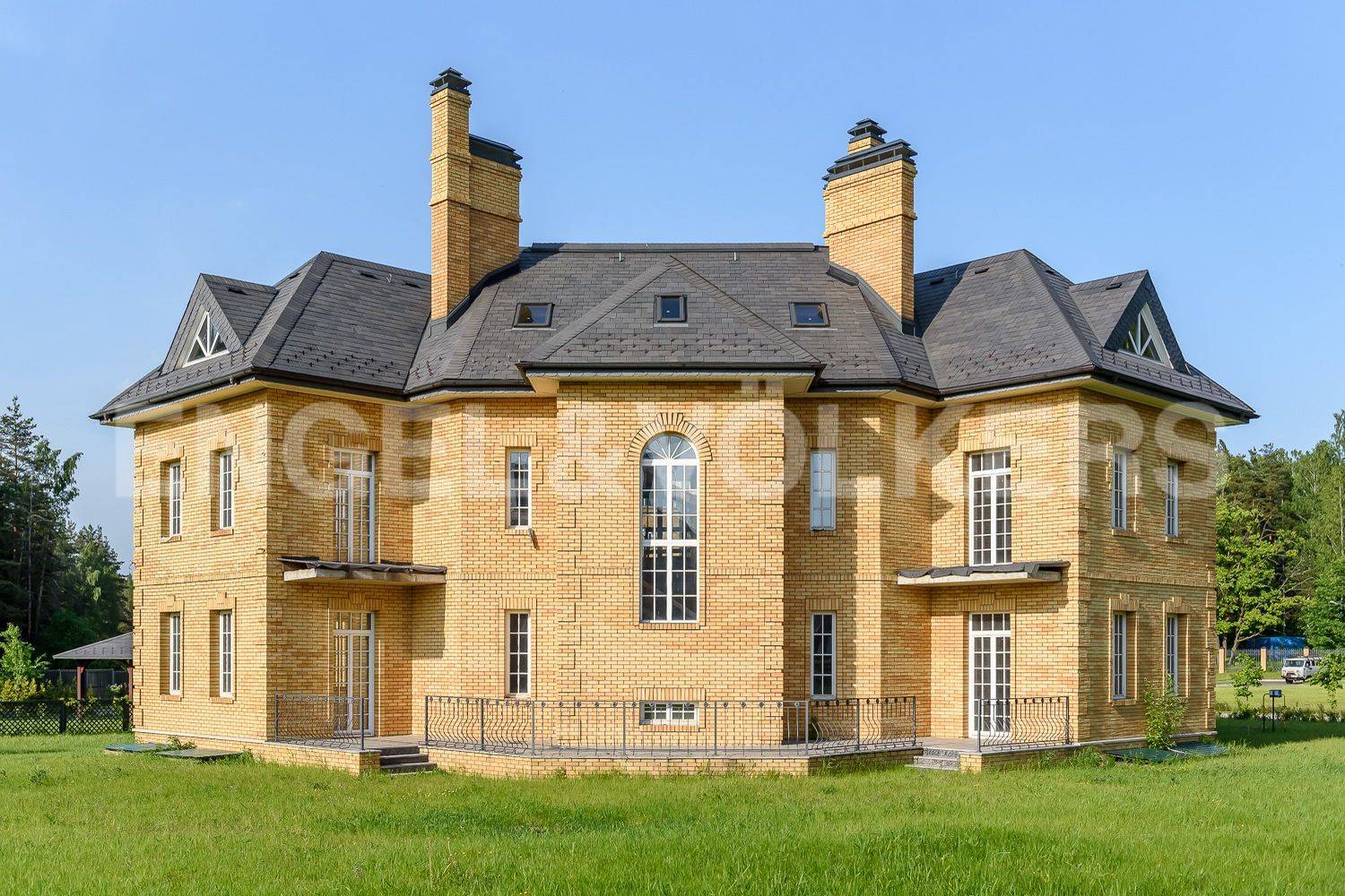 «уварово» – дом по проекту «гранд» в окружении соснового леса в закрытом поселке фото 1