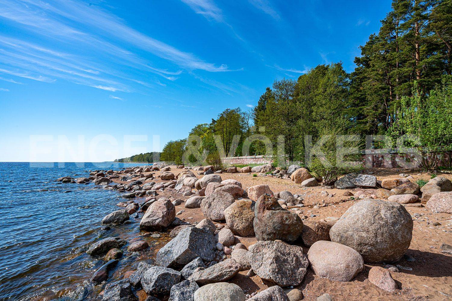 «золотые пески» – загородная резиденция на 2-й линии залива фото 1