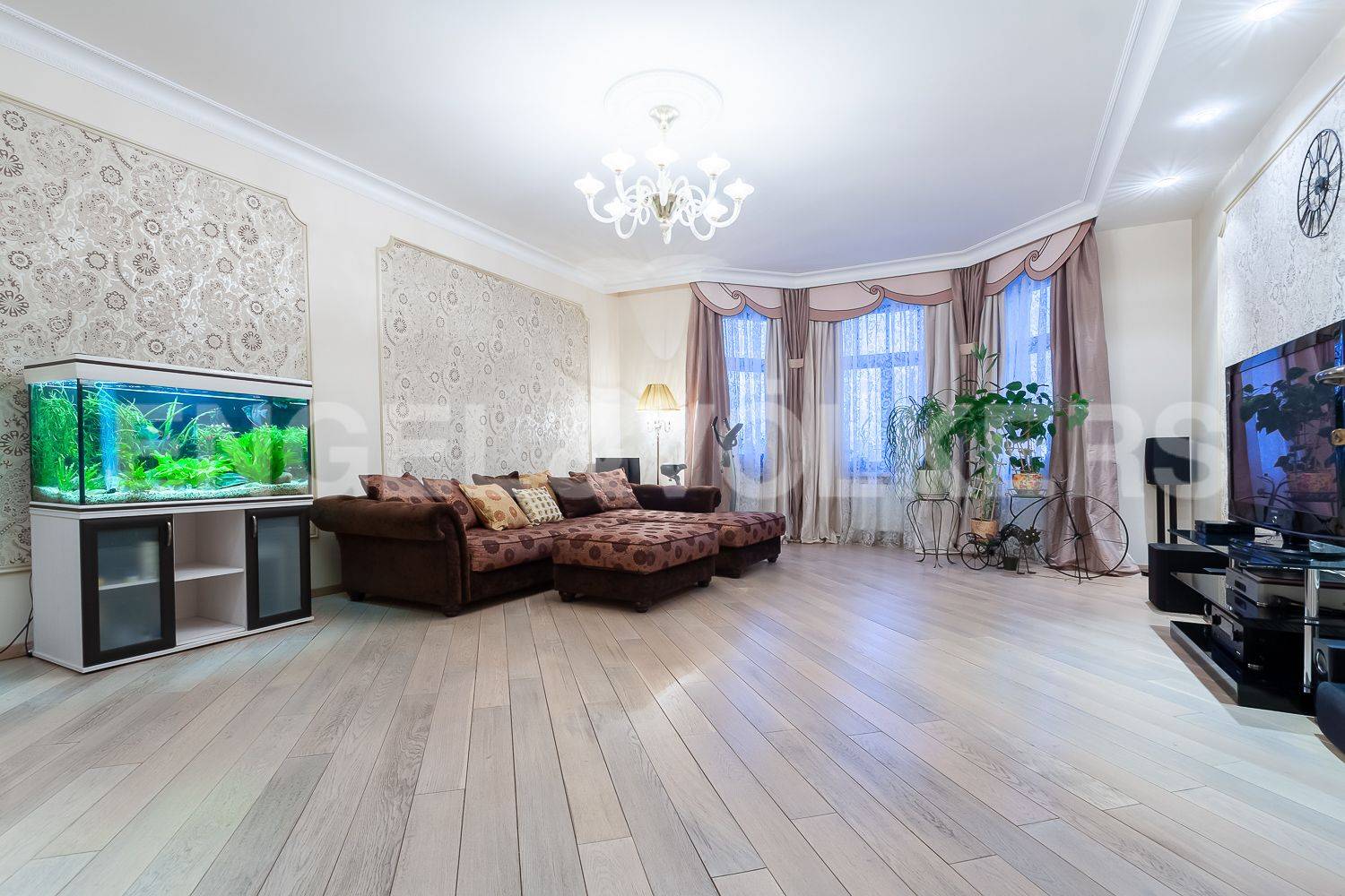 9-я советская, 5 – классика и современность фото 1