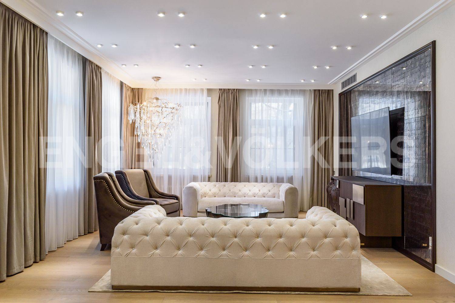 кирочная, 31 – современный стиль с арт-элементами фото 1