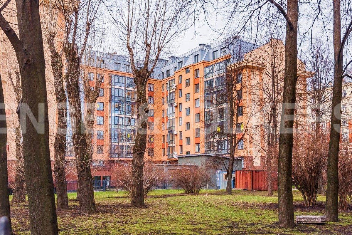 «art studio» - современное искусство в историческом центре фото 1