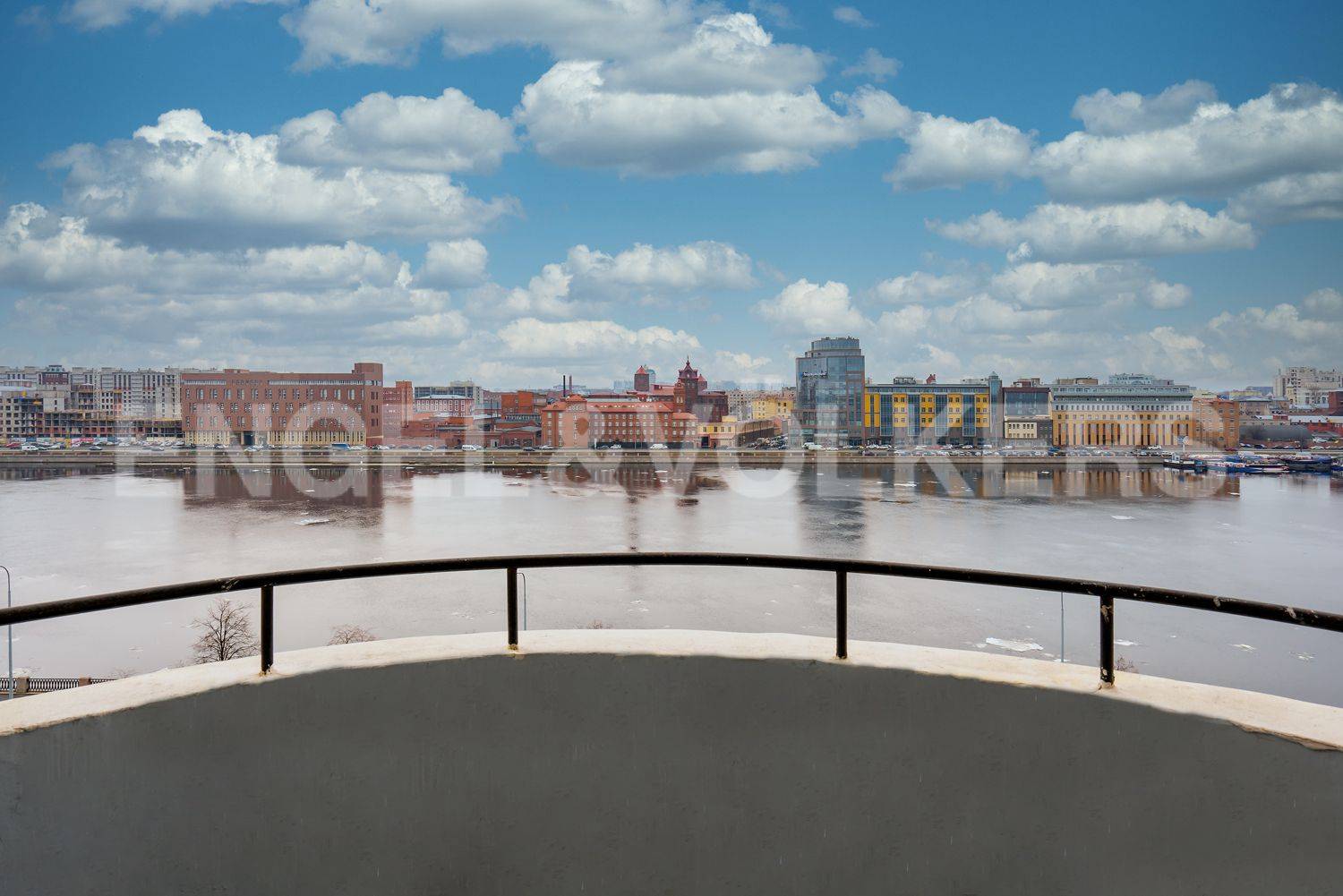 аптекарская наб., 6 – прямой вид на акваторию большой невки фото 1