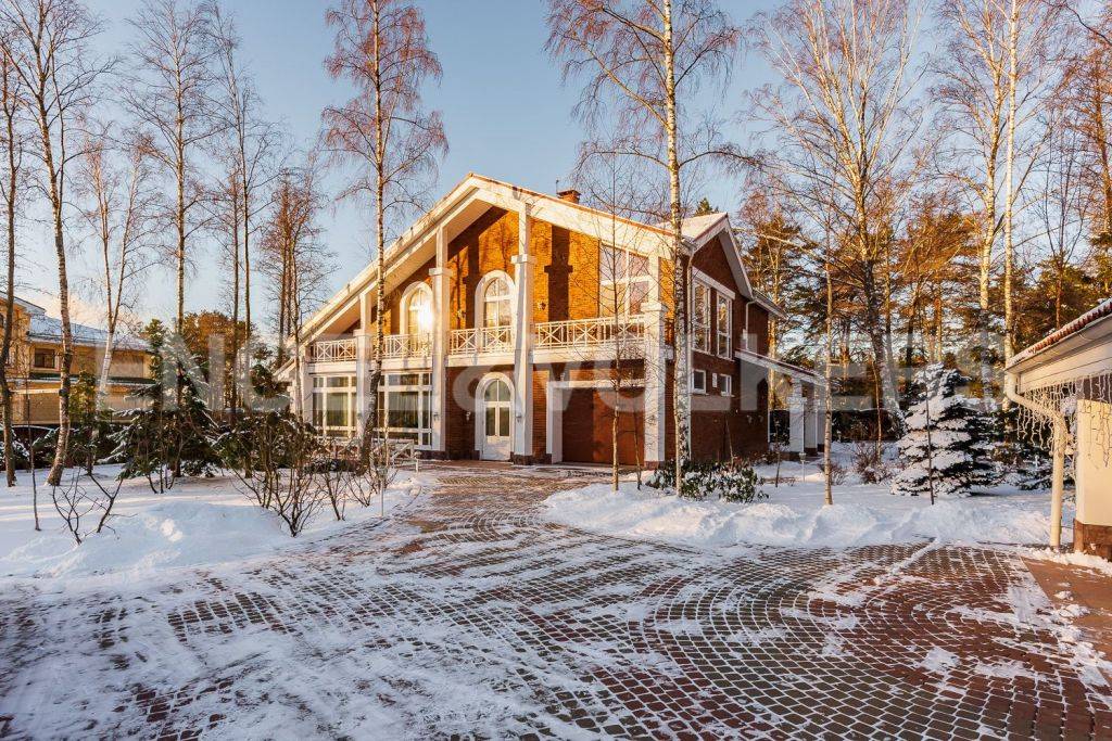 «золотые пески» – загородная резиденция на 2-й линии залива фото 1