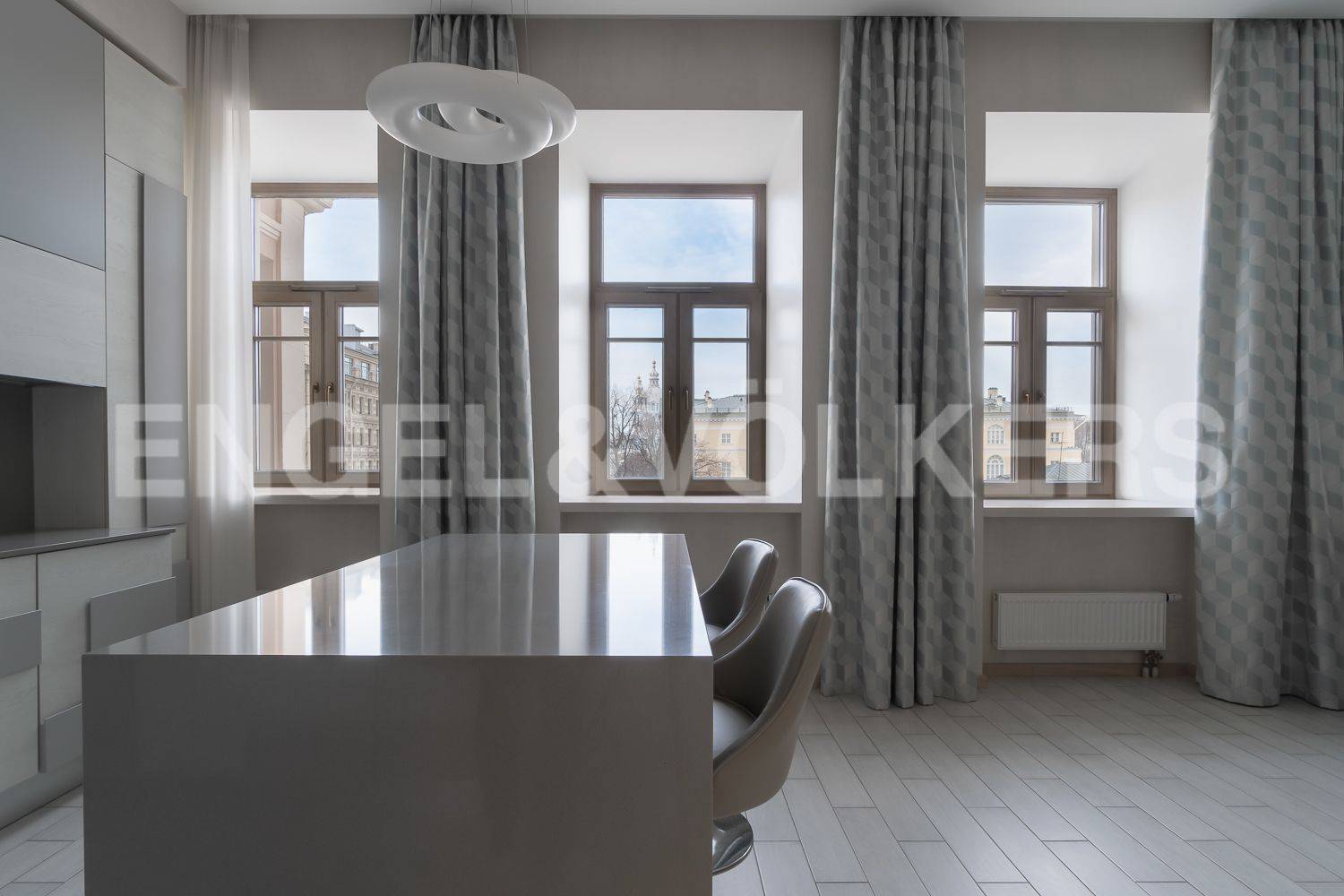 смольный, 13 – смольный собор как «часть» интерьера фото 1