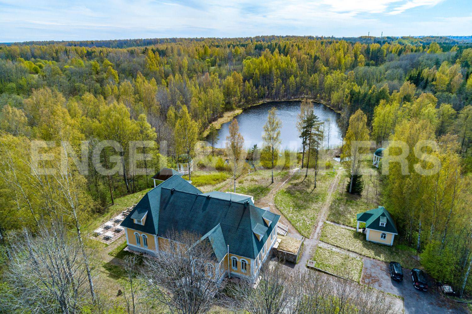 п. токсово – уединенная усадьба на берегу озера в окружении леса фото 1