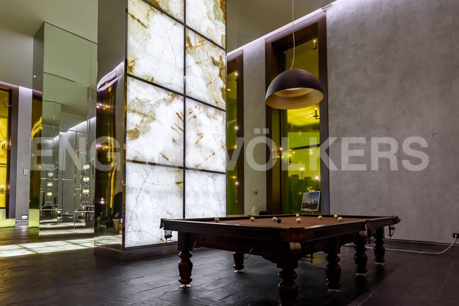 клубный дом «мальта» – семейная квартира с панорамной видовой гостиной фото 1