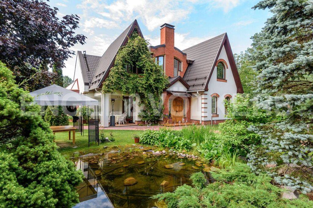 п. песочный – исключительный дом в английском стиле фото 1