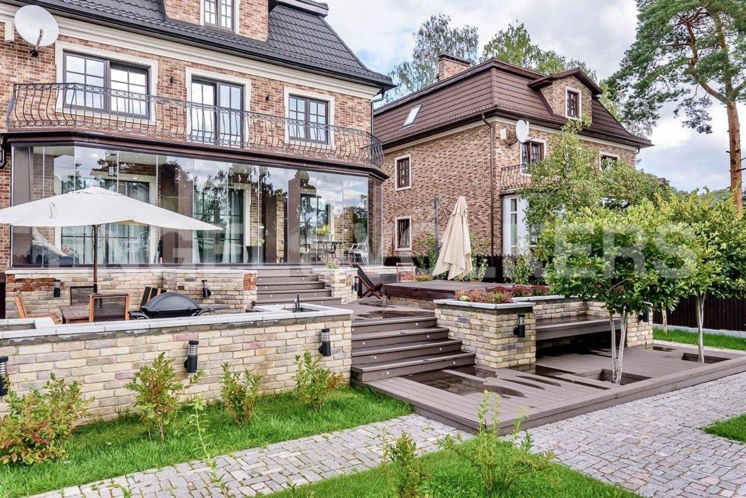 п. ольгино – семейный загородный дом в современном исполнении фото 1