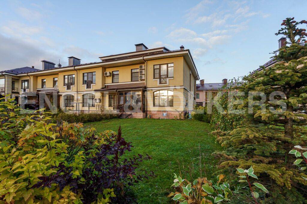 п. репино – функциональный таунхаус в престижной локации фото 1