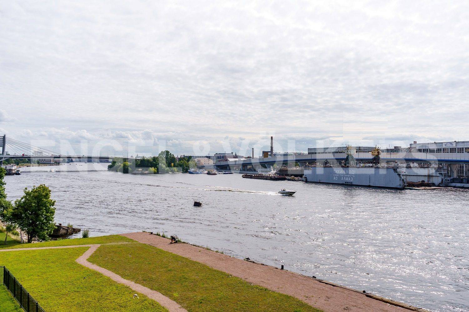 петровский пр., 24 – «петровский квартал на воде» фото 1