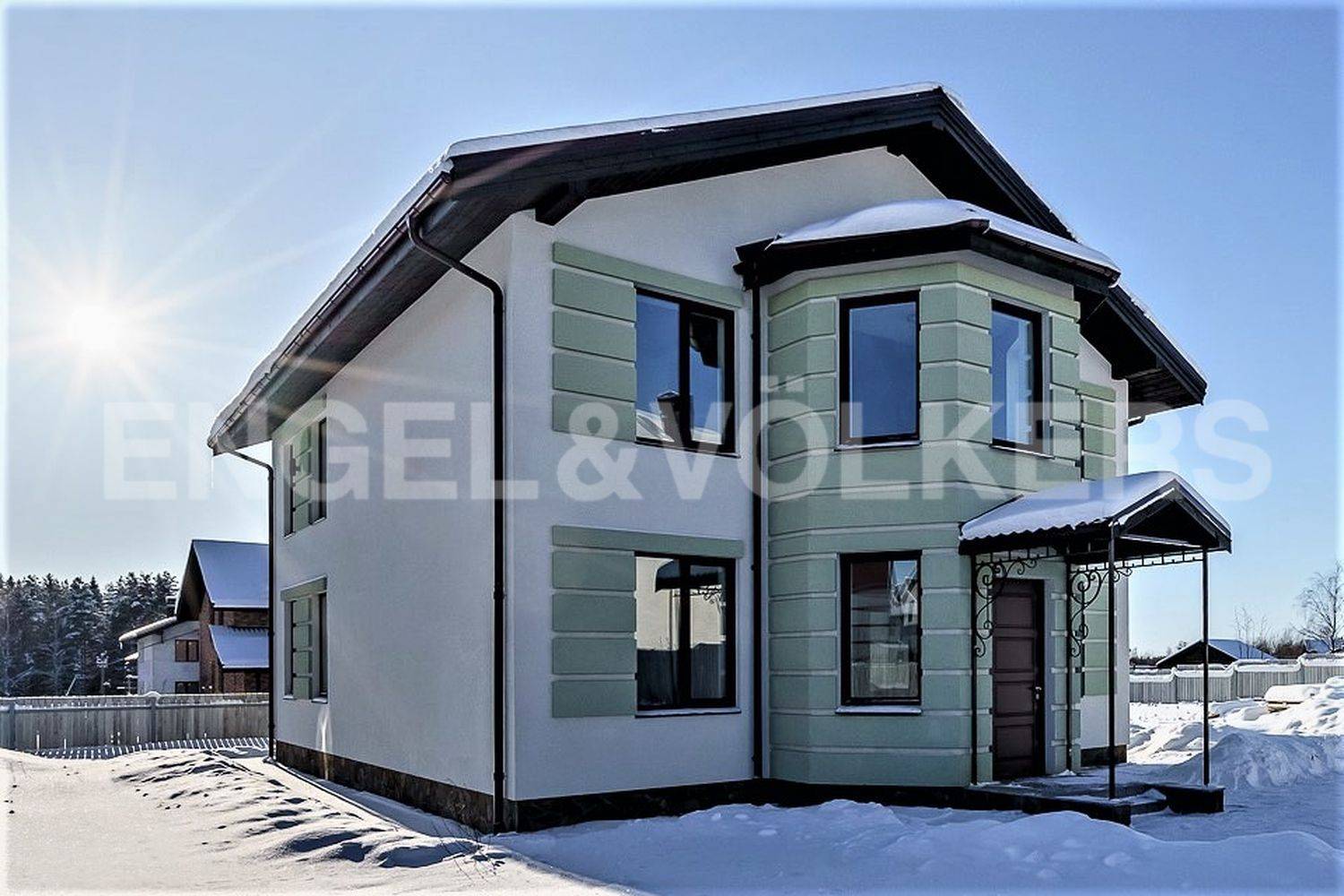 «лебединая гряда» – готовый коттедж в 30 минутах от города рядом с озерами фото 1