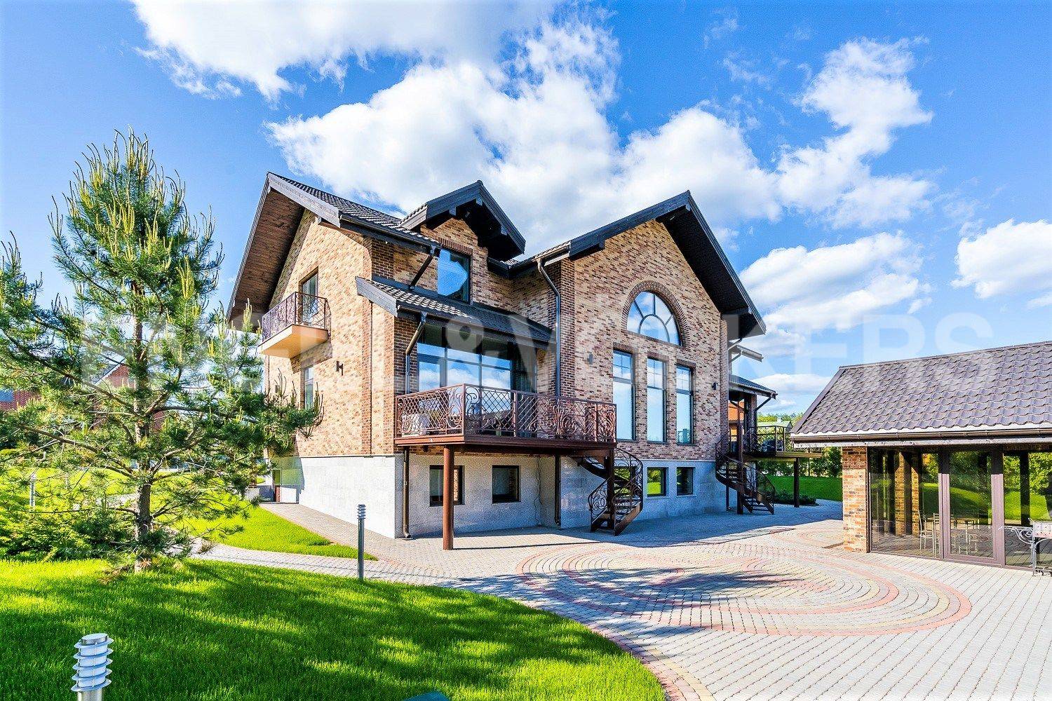 «малое симагино» – элегантная резиденция в закрытом поселке фото 1