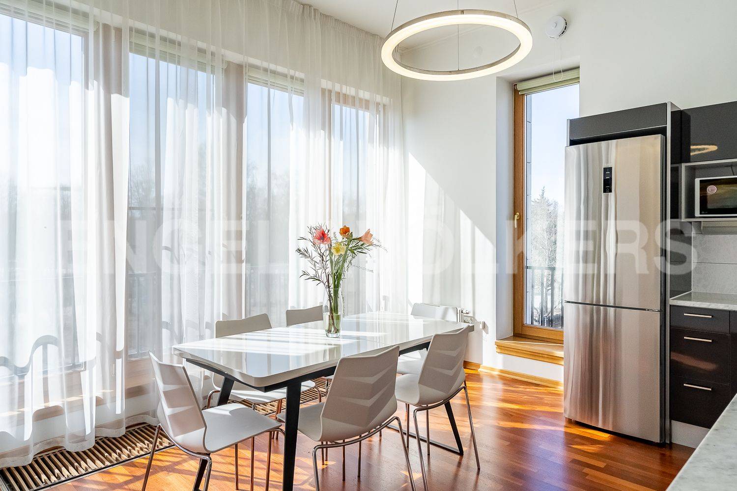 наб. мартынова, 74 – квартира с видом на приморский парк и гребной канал фото 1