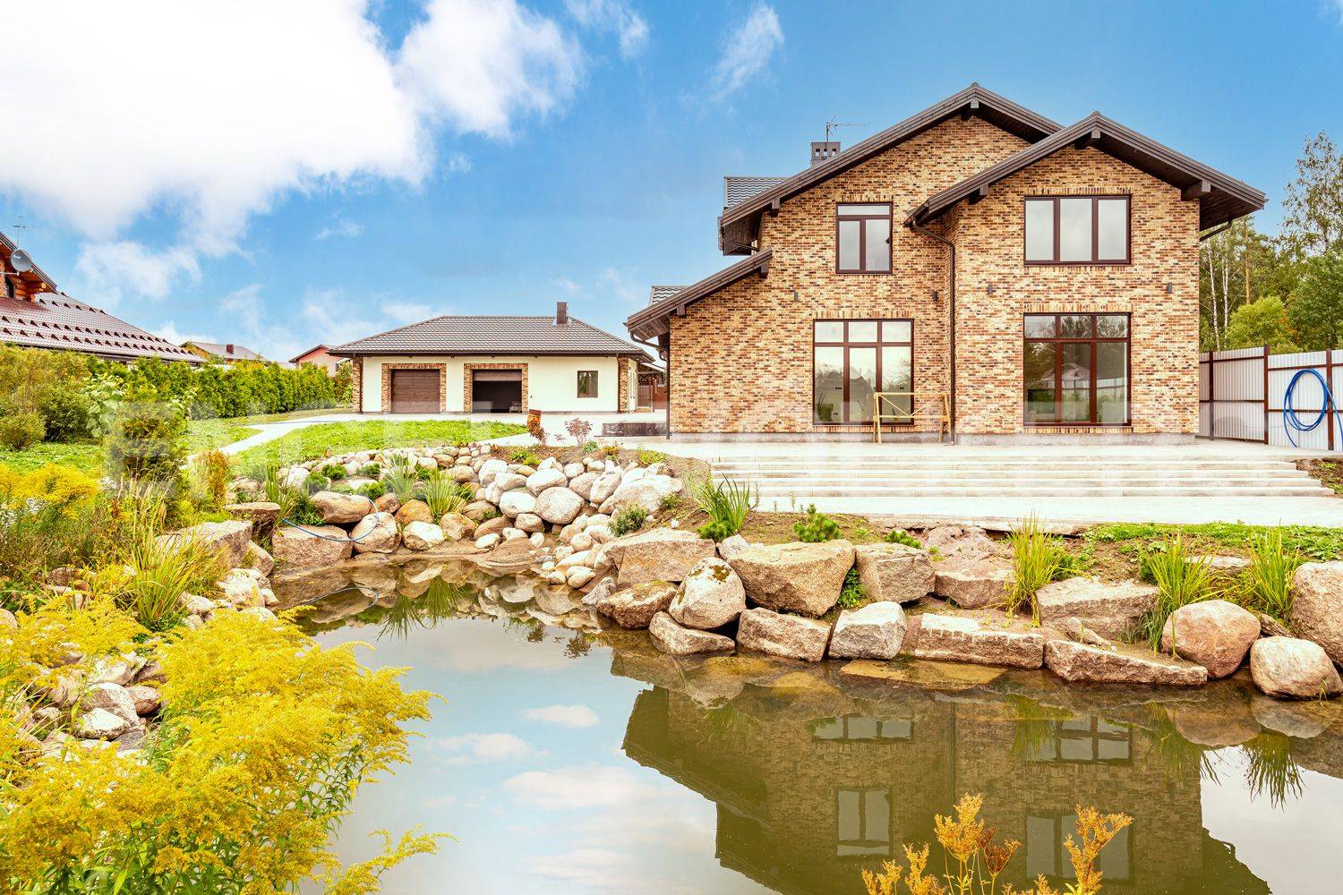 «малое симагино» – готовый дом в клубном поселке фото 1