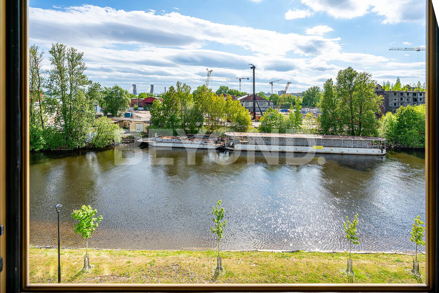 ждановская, 45 - видовая квартира с двумя спальнями фото 1