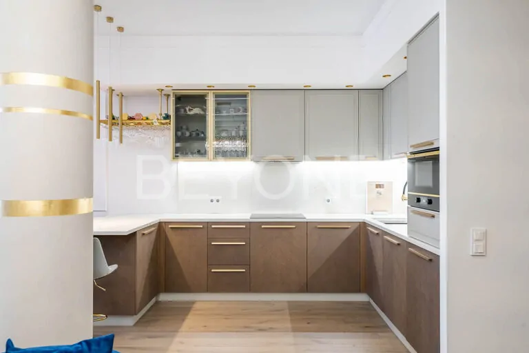 ждановская ул., 45 – элегантный дизайн интерьера и солнечная терраса 54 кв.м фото 2