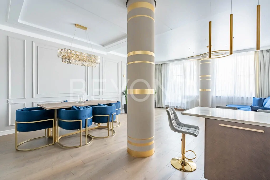 Наполненная светом гостиная