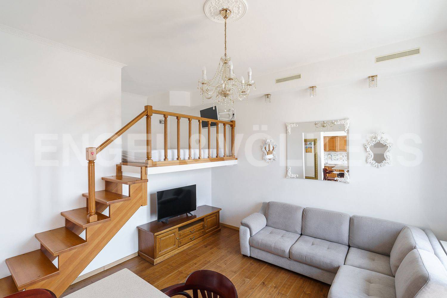 «идеальный мир» – светлая квартира с необычной планировкой фото 1