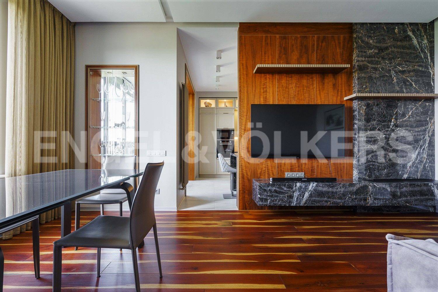 «москва» – квартира бизнес-класса с видом на панораму города фото 1