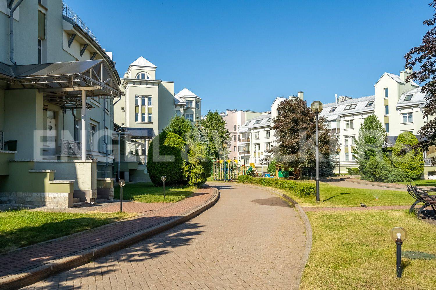 константиновский, 26 – семейный таунхаус в окружении зелени и парков фото 1